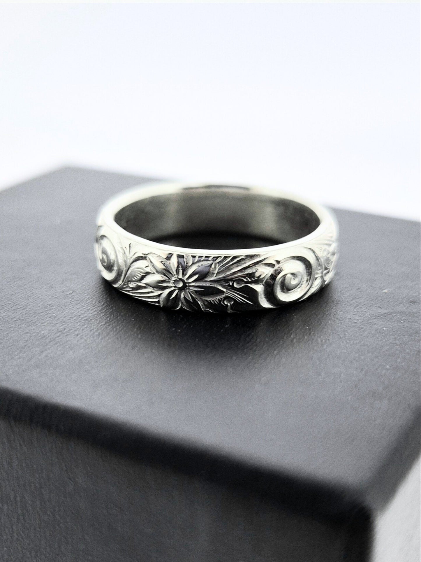 Sterling Silver Floral Ring