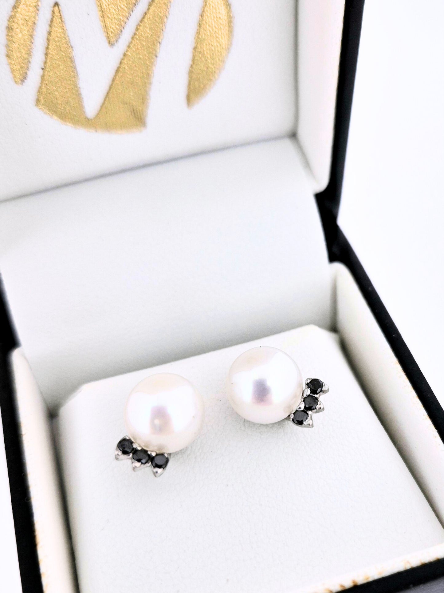 9ct White Gold Pearl and Black Diamond Stud Earrings