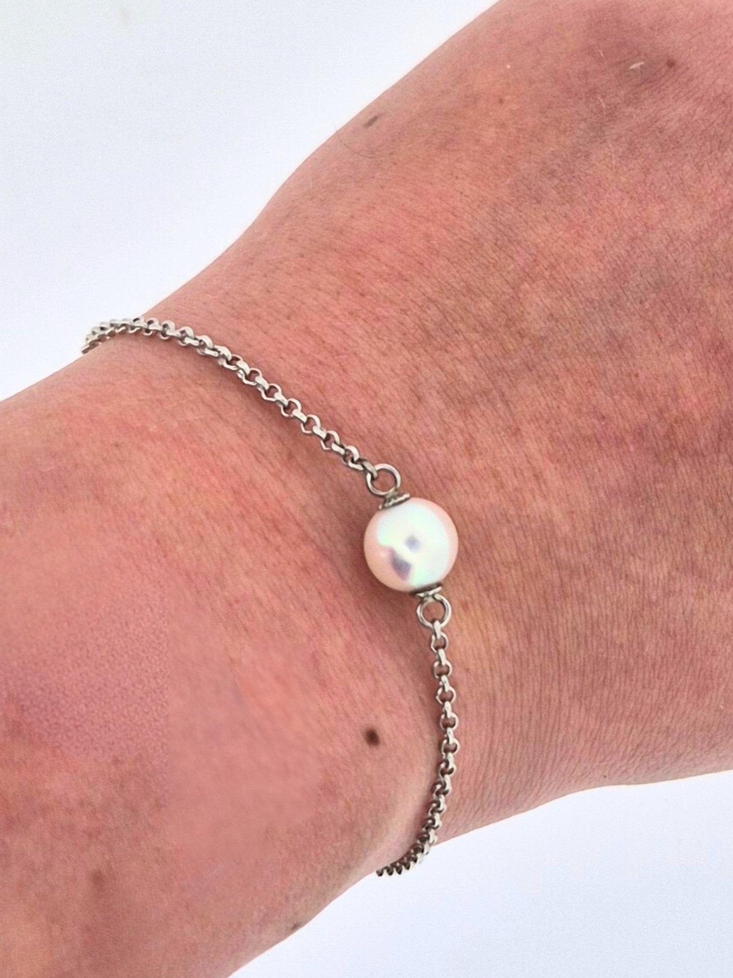 9ct White Gold and Pearl Bracelet